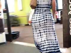 Thick geeky pawg milf chasing