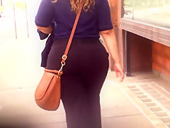 Juicy booty rican