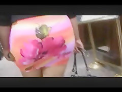 Bubble butt latina walk