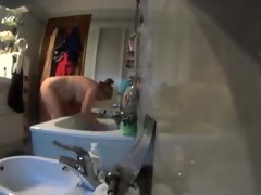 The blonde angel bath